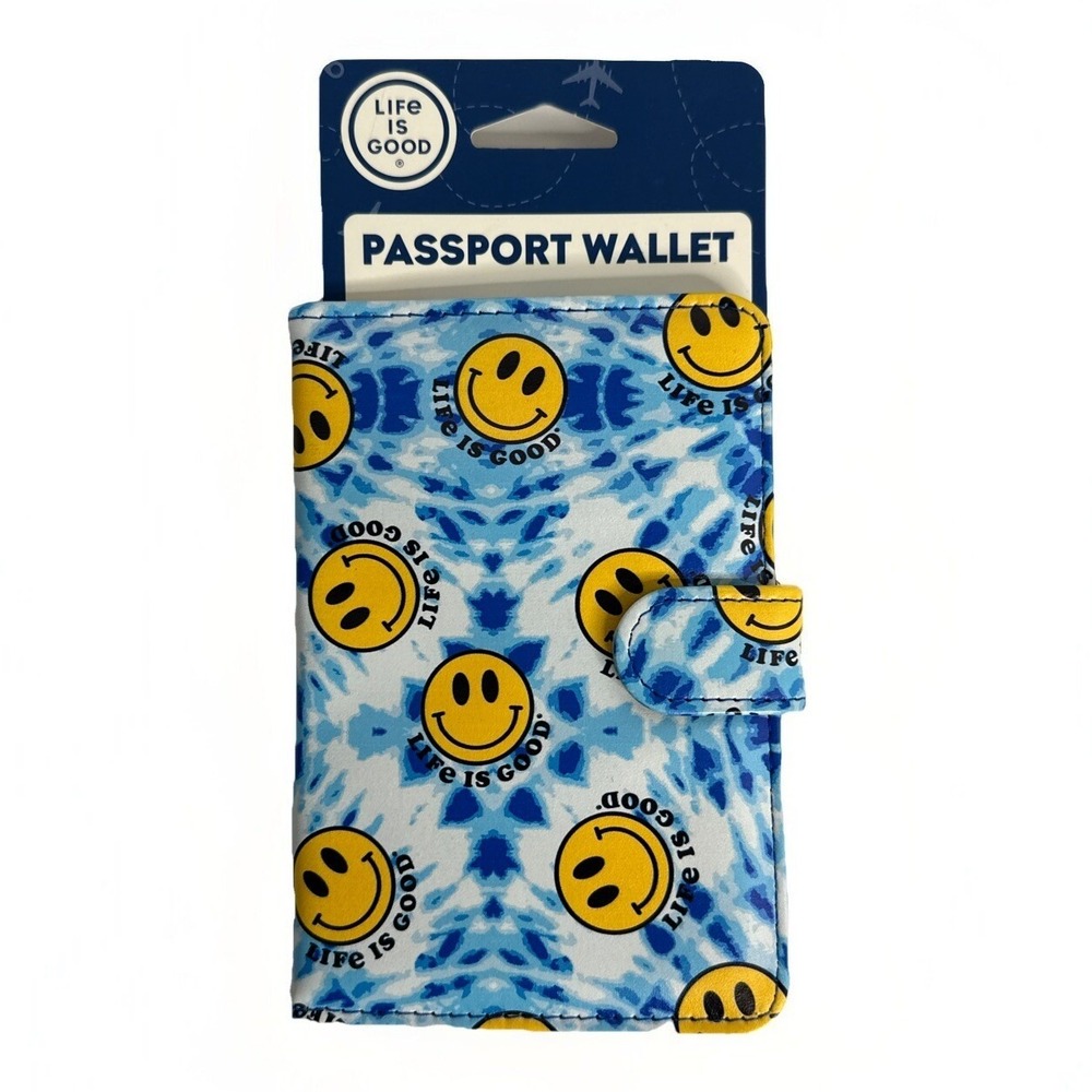 Life Is Good Passport Wallet - Smiley - Card Slots - Magnetic Closure **NEW**